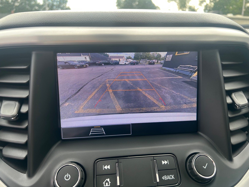 2021 GMC Acadia Image 21