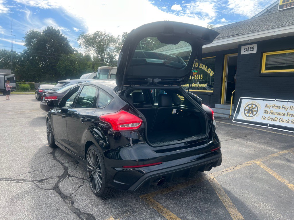 2016 Ford Focus Image 9