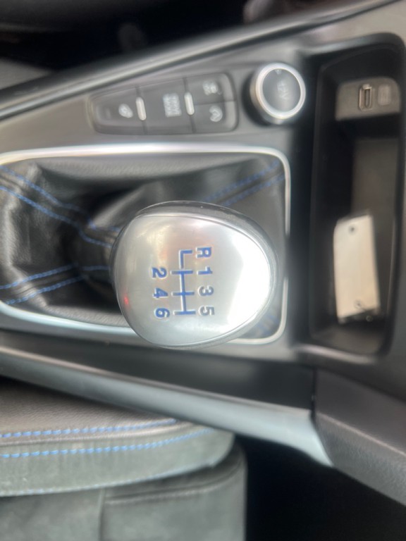 2016 Ford Focus Image 17