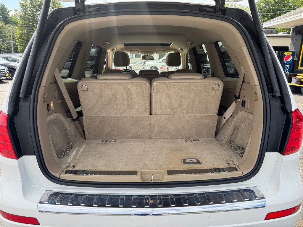 2016 Mercedes-Benz GL-Class Image 9