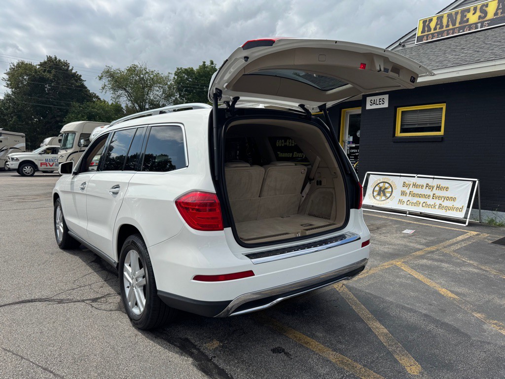 2016 Mercedes-Benz GL-Class Image 11