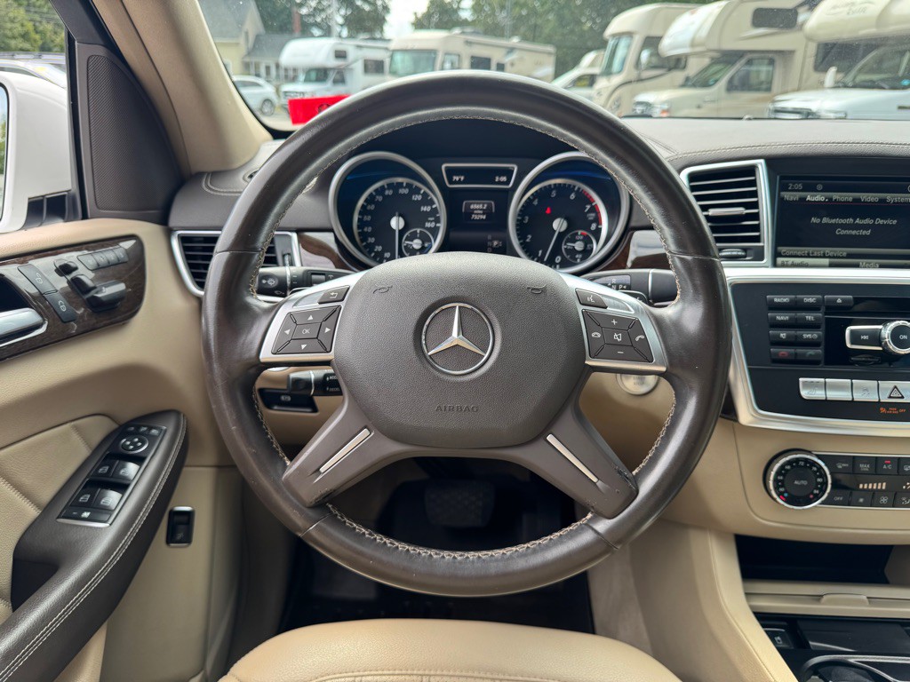 2016 Mercedes-Benz GL-Class Image 16