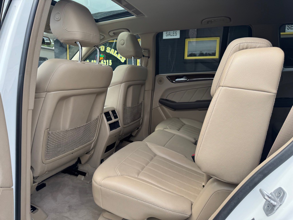 2016 Mercedes-Benz GL-Class Image 23