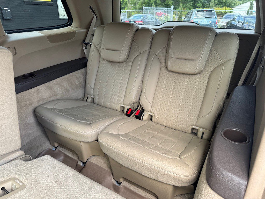 2016 Mercedes-Benz GL-Class Image 24