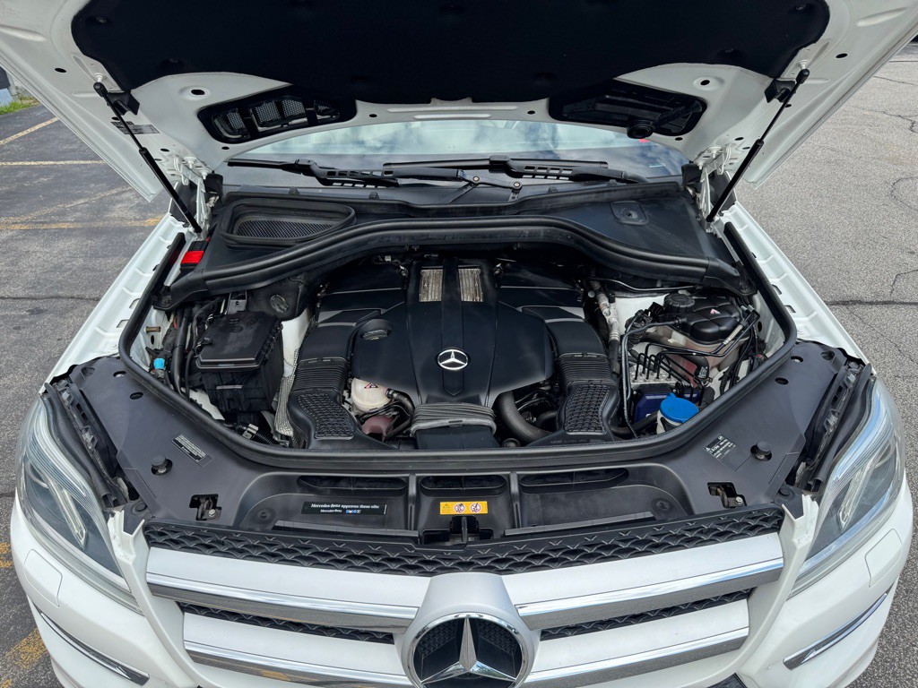 2016 Mercedes-Benz GL-Class Image 27