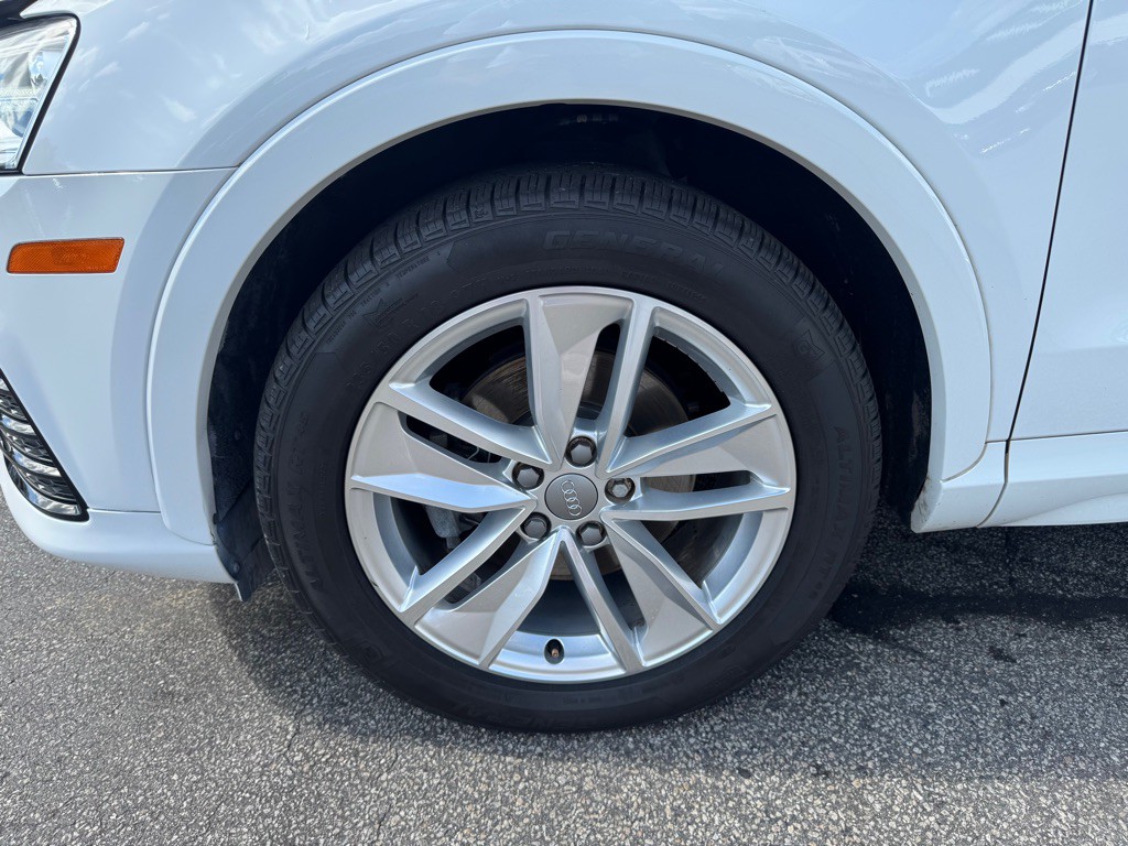 2018 Audi Q3 Image 25