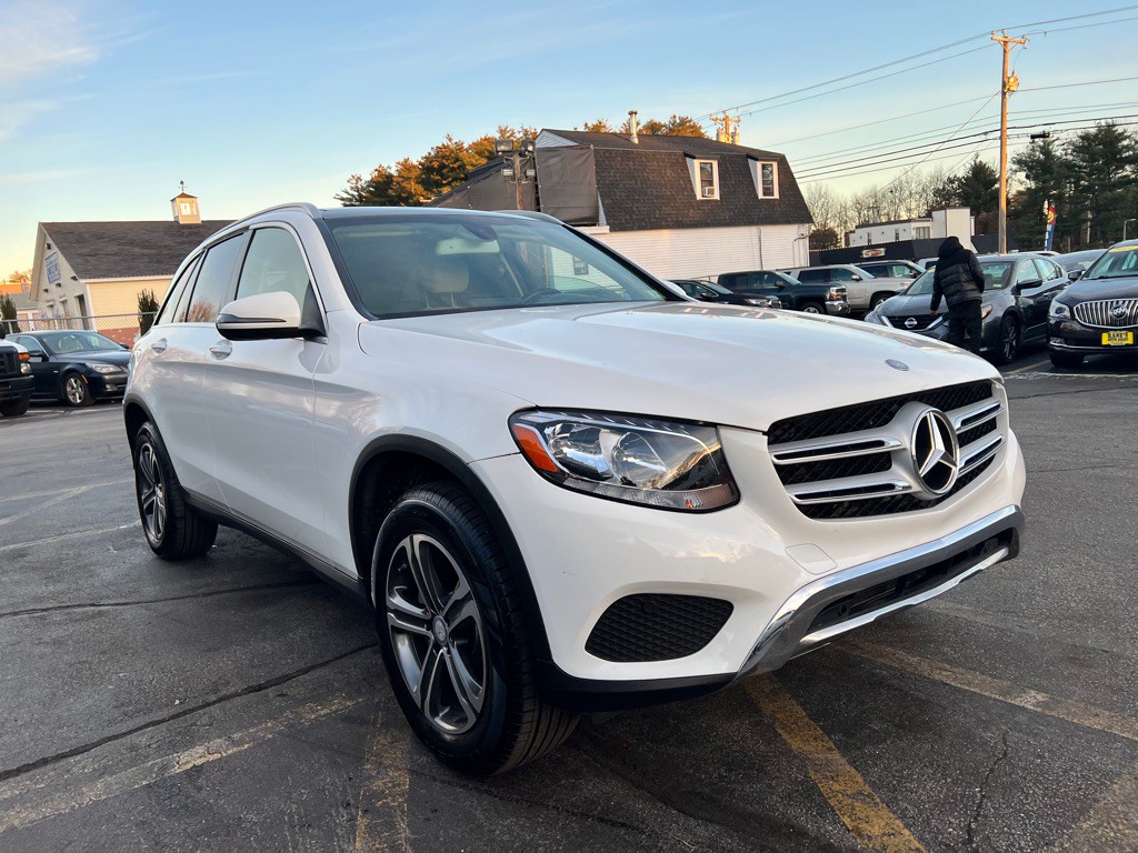 2017 Mercedes-Benz GLC-Class Image 4