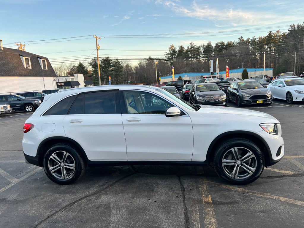 2017 Mercedes-Benz GLC-Class Image 5