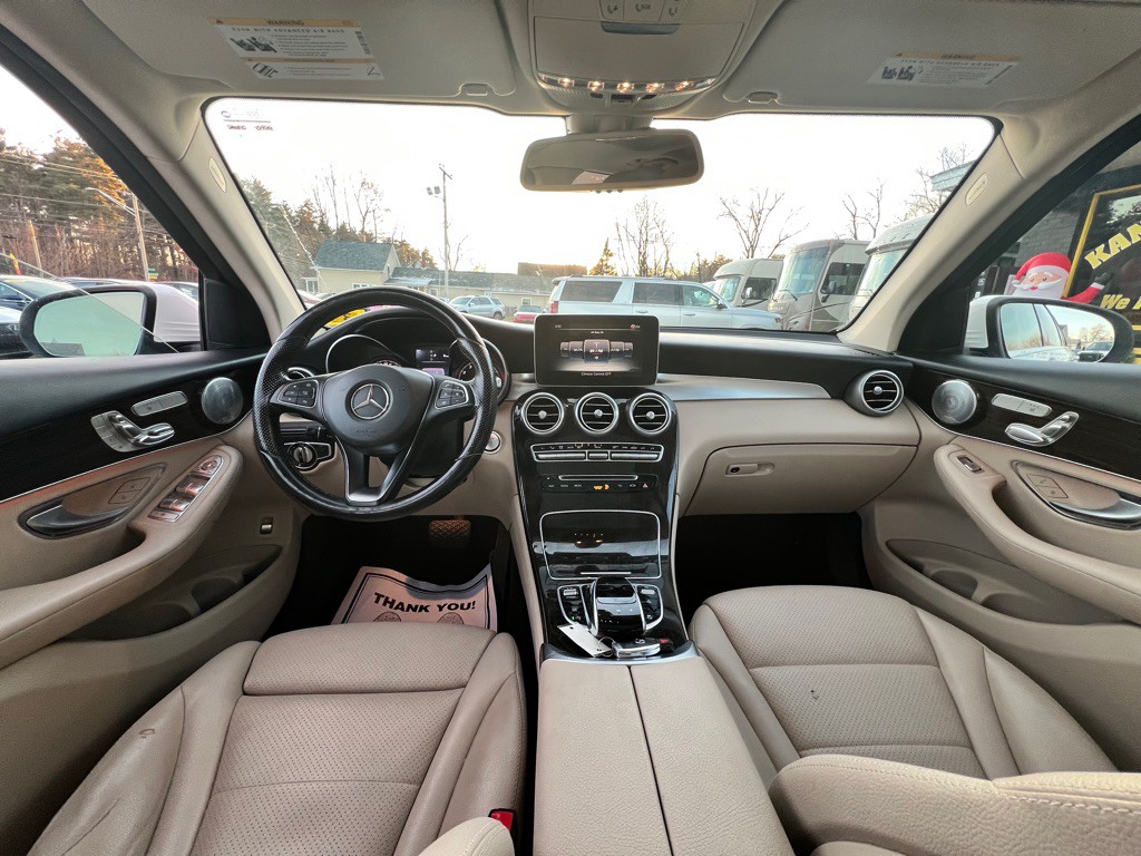 2017 Mercedes-Benz GLC-Class Image 13