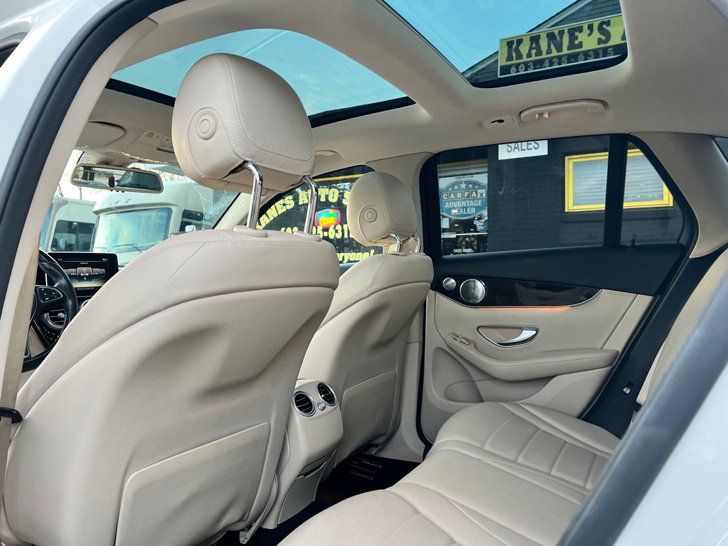 2017 Mercedes-Benz GLC-Class Image 20