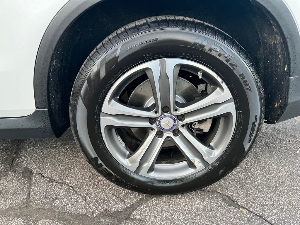2017 Mercedes-Benz GLC-Class Image 21