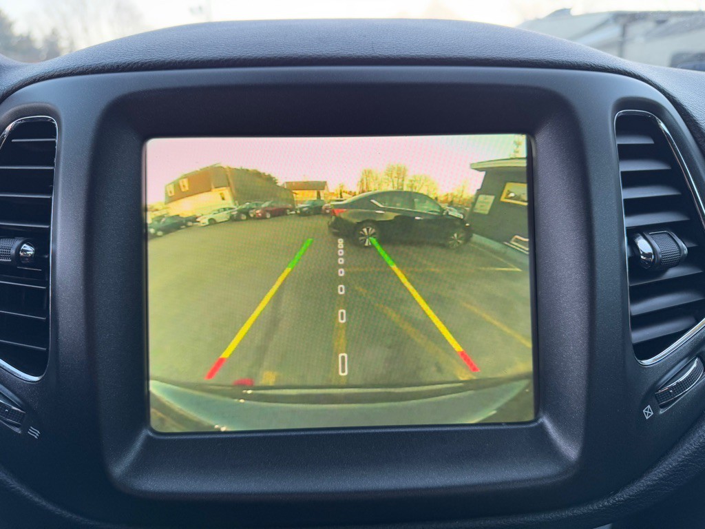 2019 Jeep Compass Image 18
