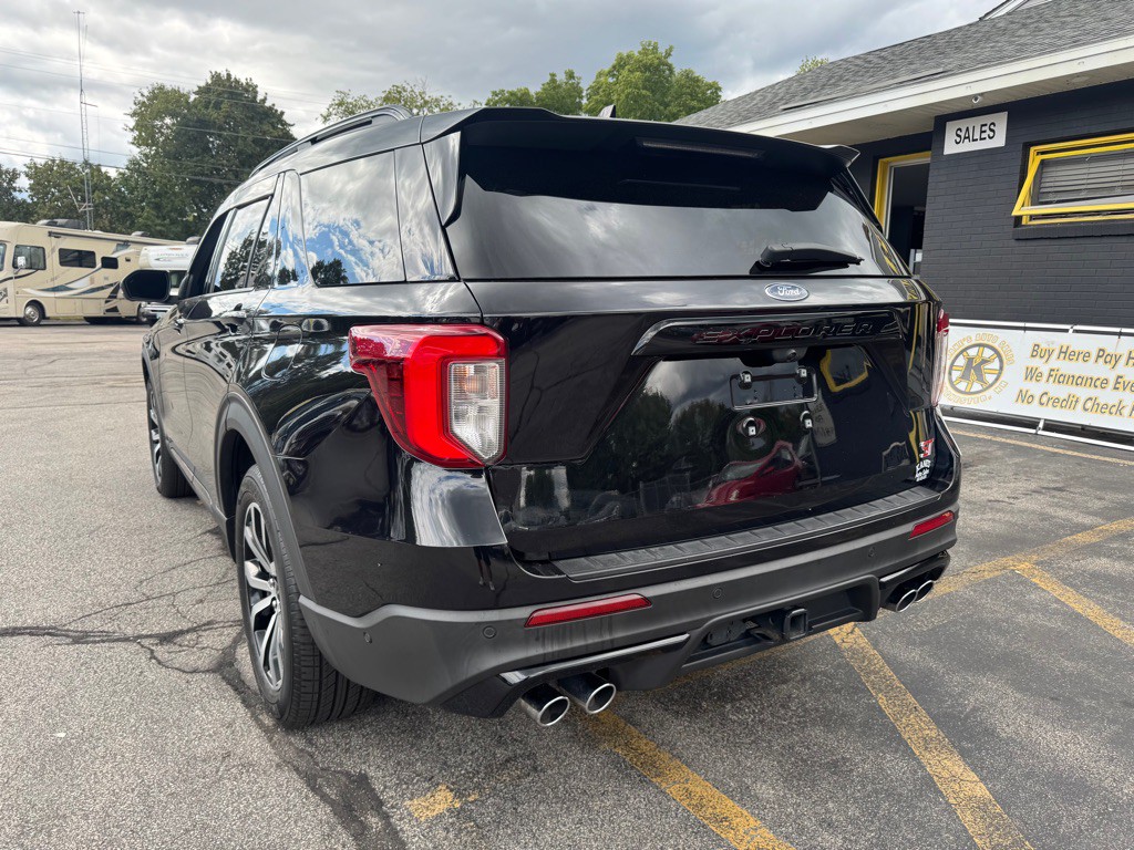 2020 Ford Explorer Image 8