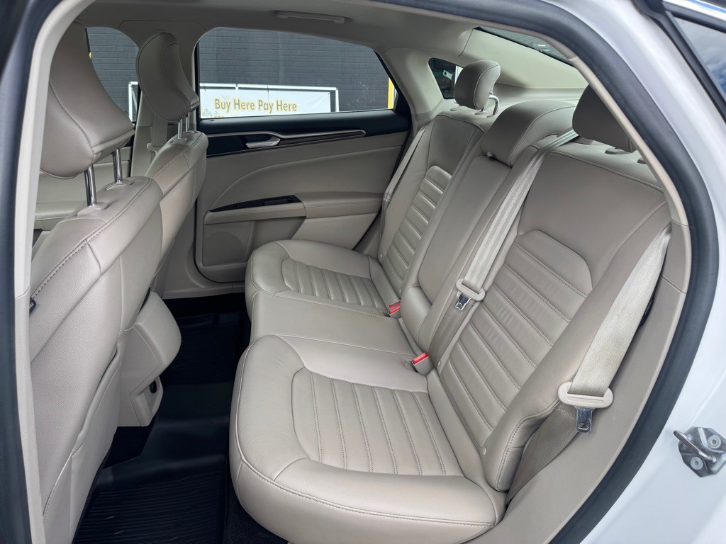 2017 Ford Fusion Image 20