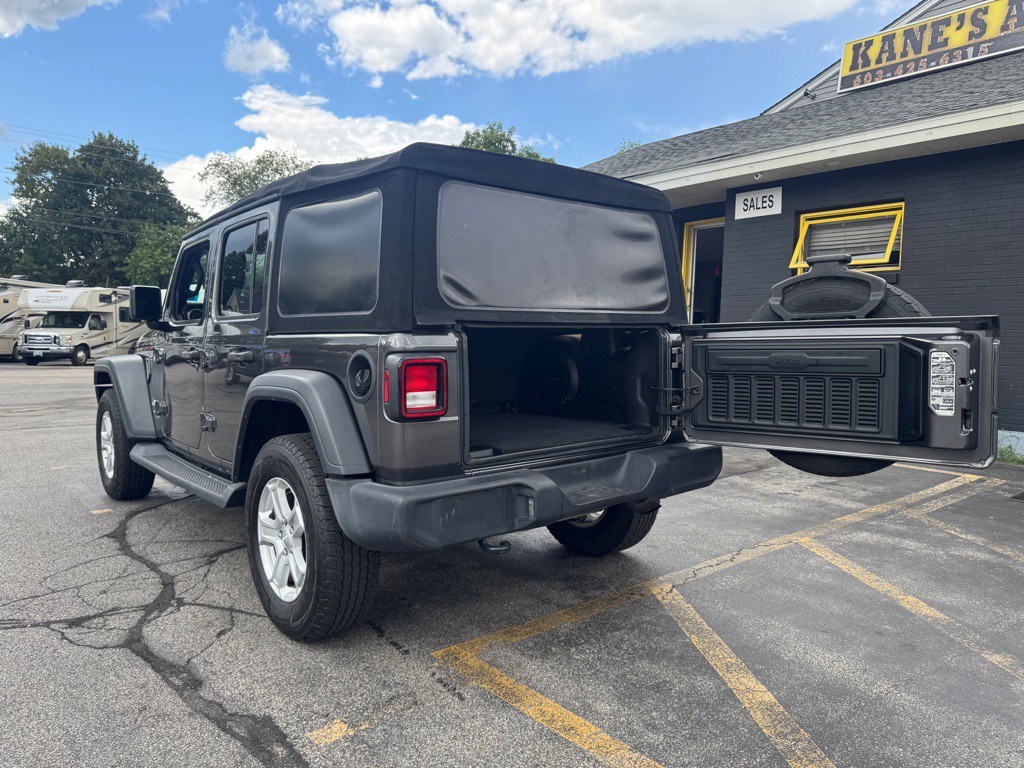 2018 Jeep Wrangler Unlimited Image 9