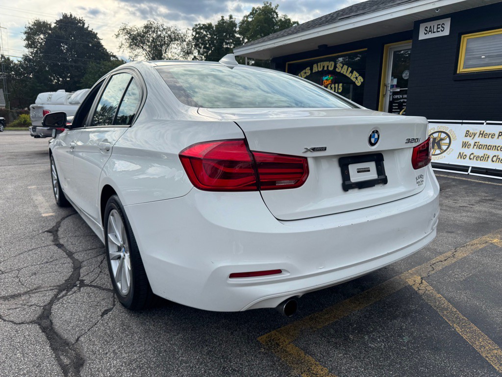 2016 BMW 3 Series Image 8