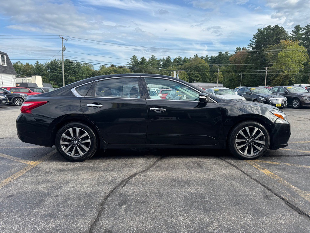 2016 Nissan Altima Image 5