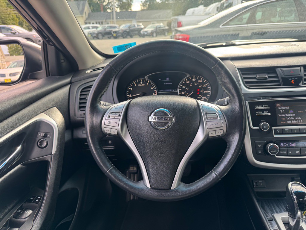 2016 Nissan Altima Image 14