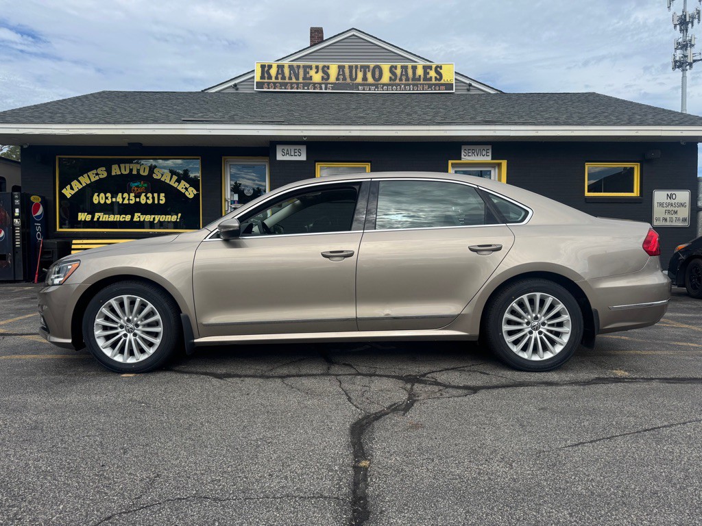 2016 Volkswagen Passat Image 1