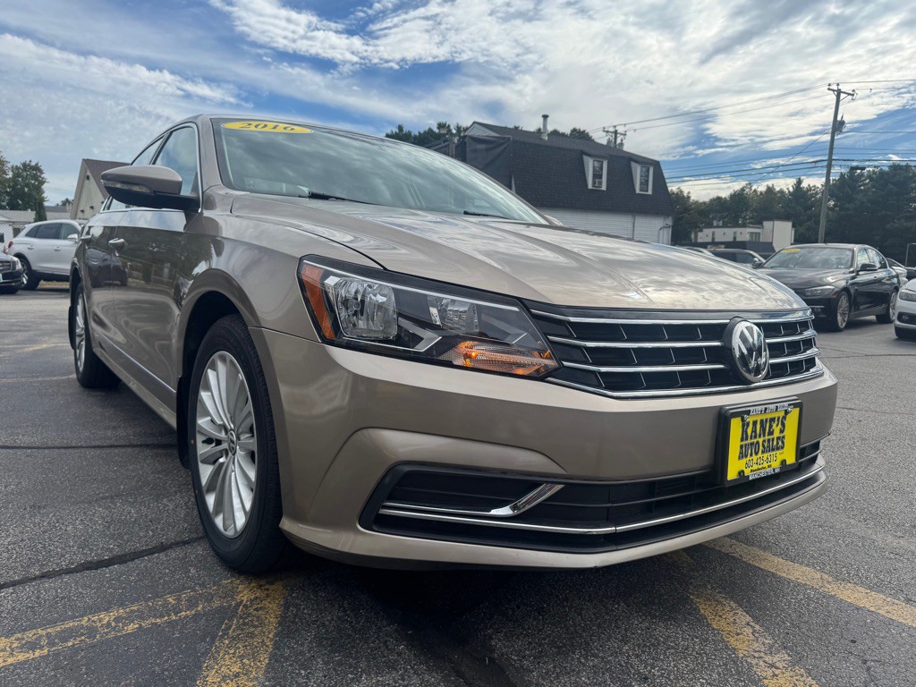 2016 Volkswagen Passat Image 4