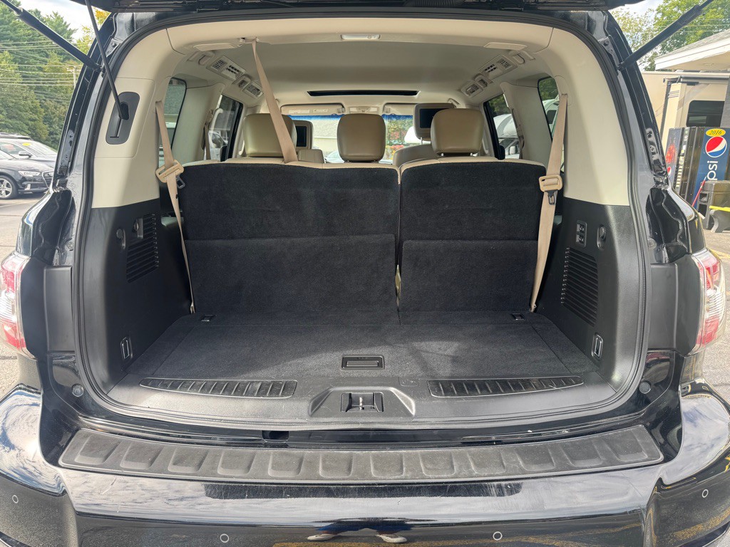 2017 Nissan Armada Image 9