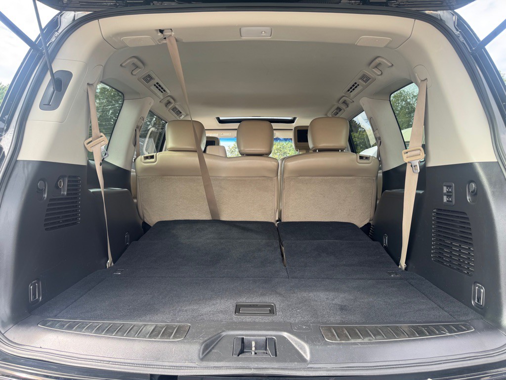 2017 Nissan Armada Image 10