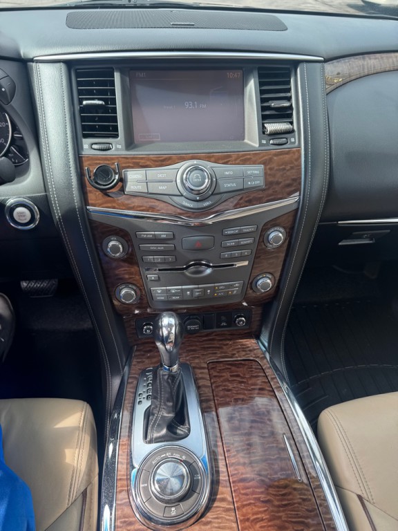 2017 Nissan Armada Image 18