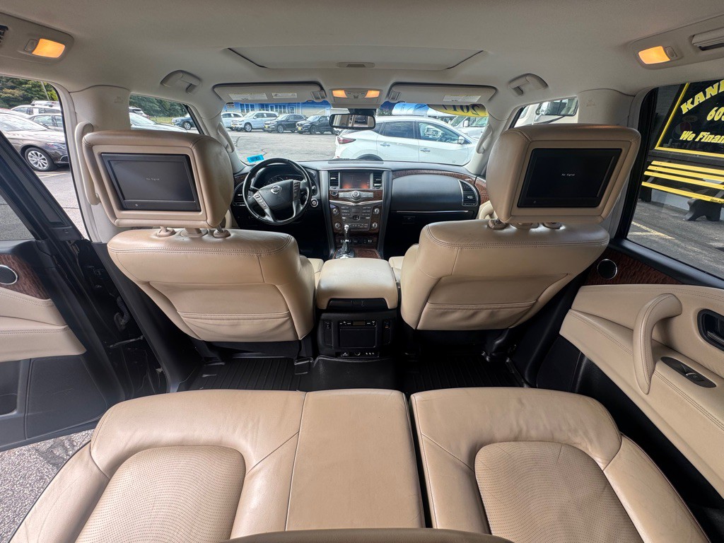 2017 Nissan Armada Image 25