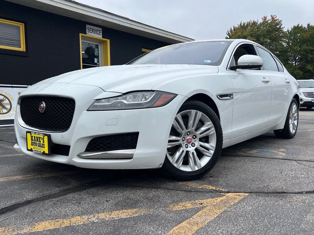 2018 Jaguar XF Image 2
