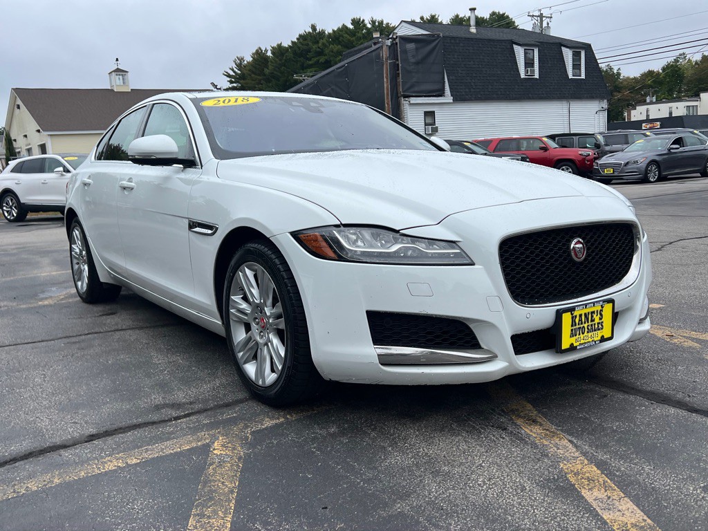 2018 Jaguar XF Image 4