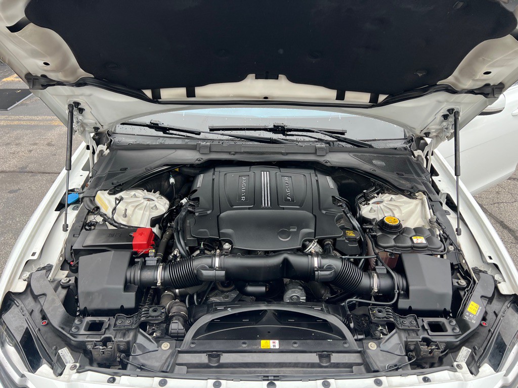 2018 Jaguar XF Image 23