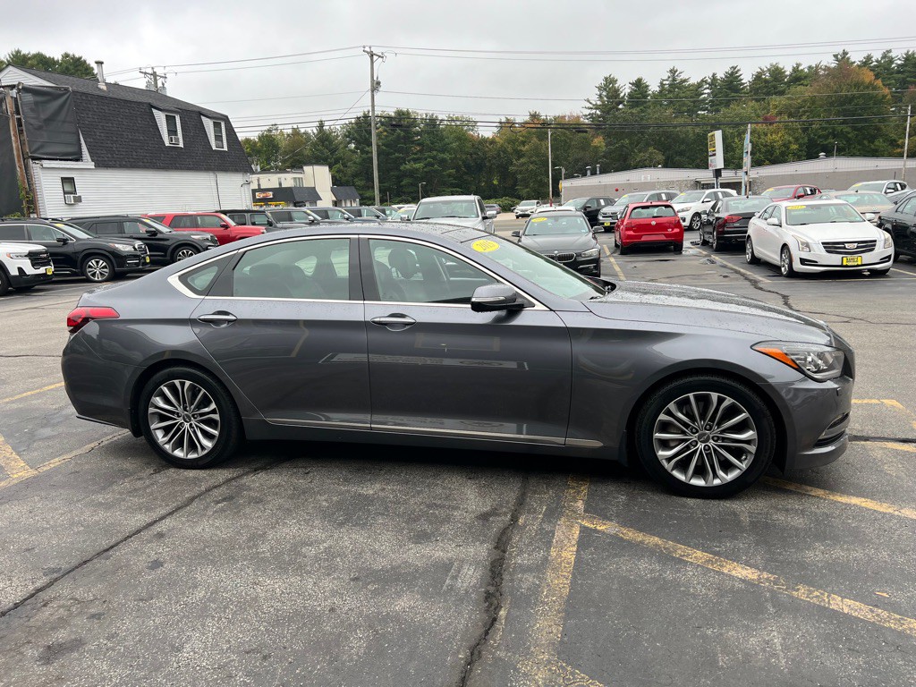 2015 Hyundai Genesis Image 5