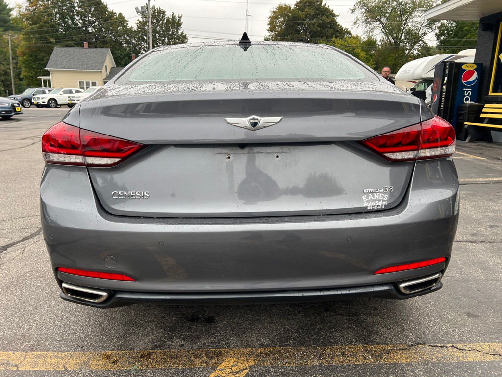 2015 Hyundai Genesis Image 7