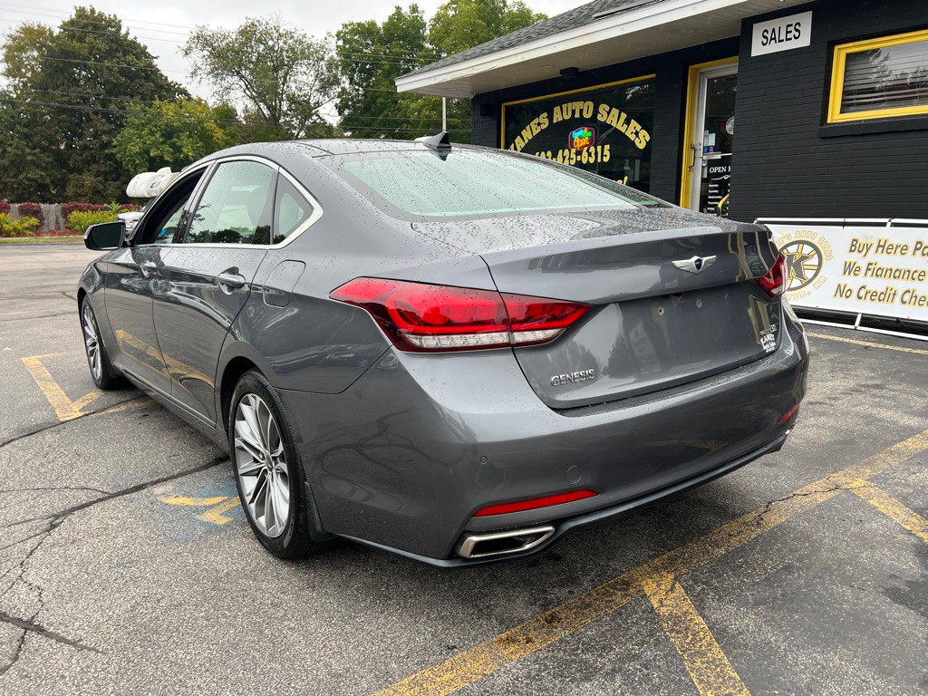 2015 Hyundai Genesis Image 8