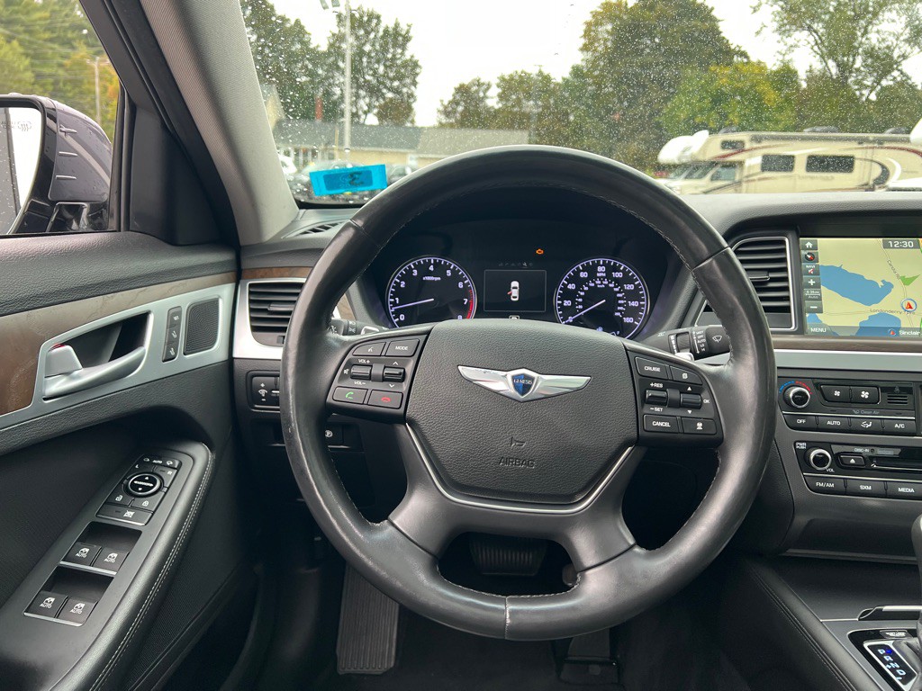 2015 Hyundai Genesis Image 15