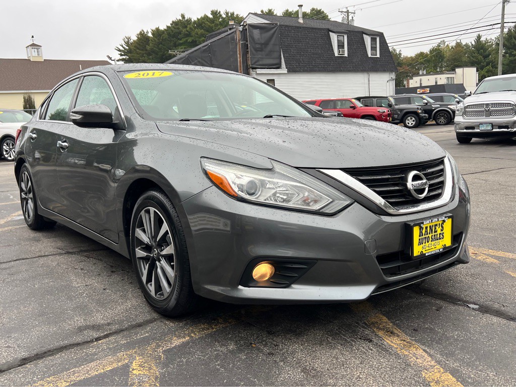 2017 Nissan Altima Image 4