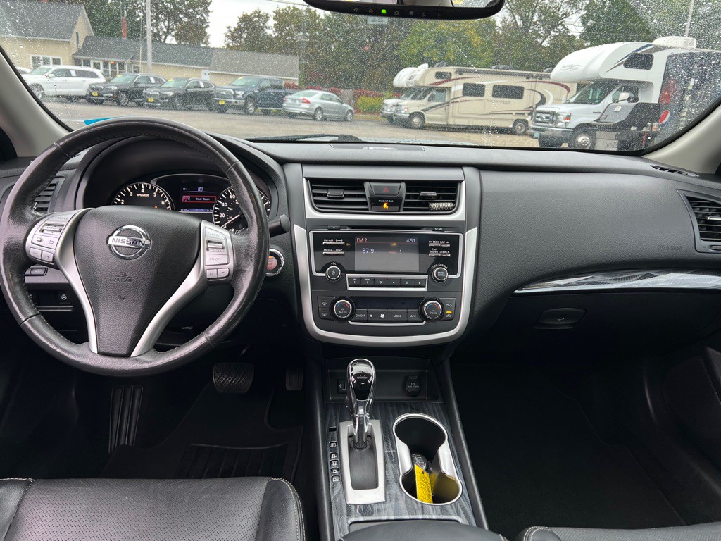2017 Nissan Altima Image 13