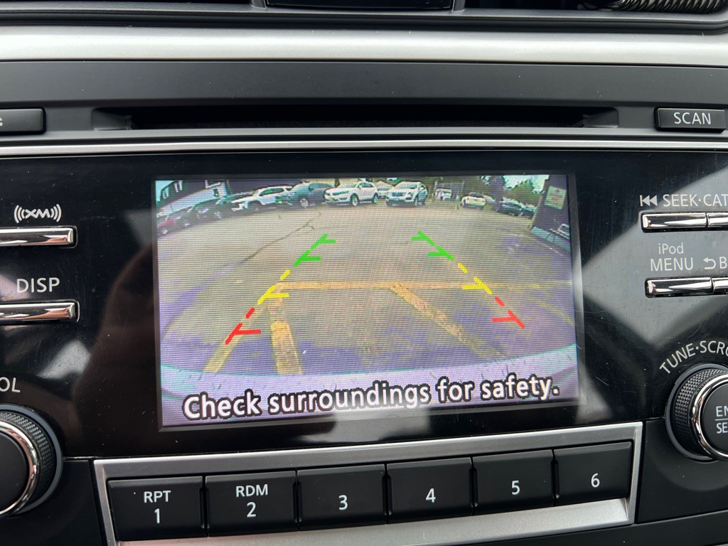 2017 Nissan Altima Image 18
