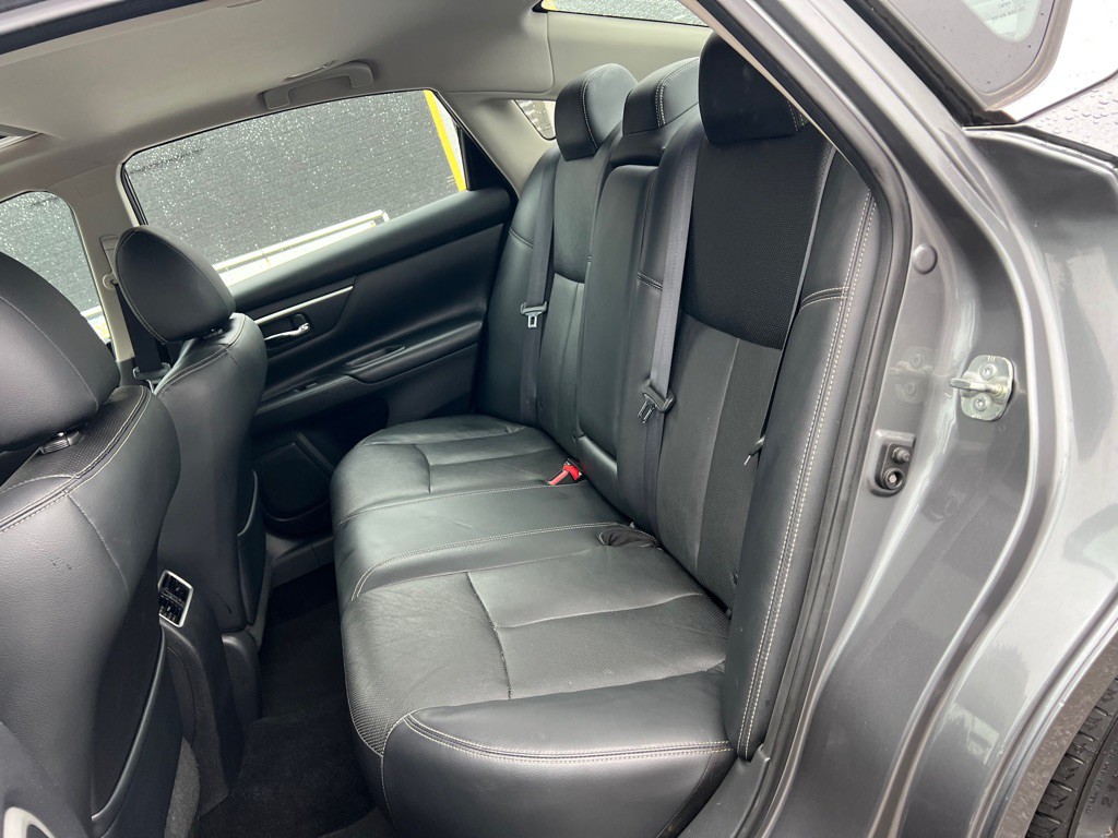 2017 Nissan Altima Image 20