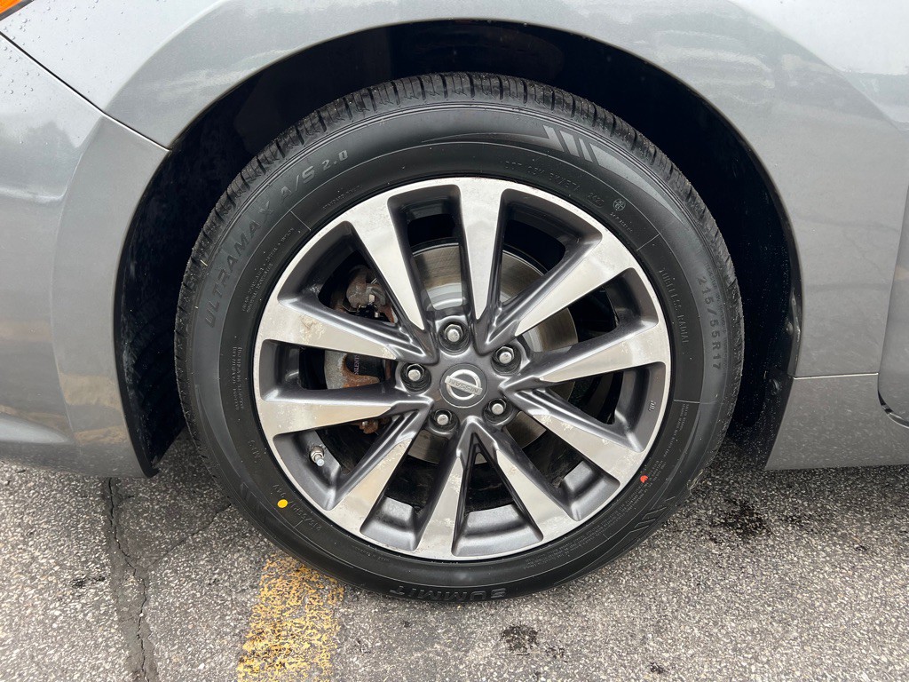 2017 Nissan Altima Image 22