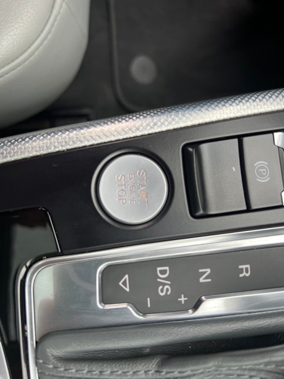 2015 Audi A4 Image 16
