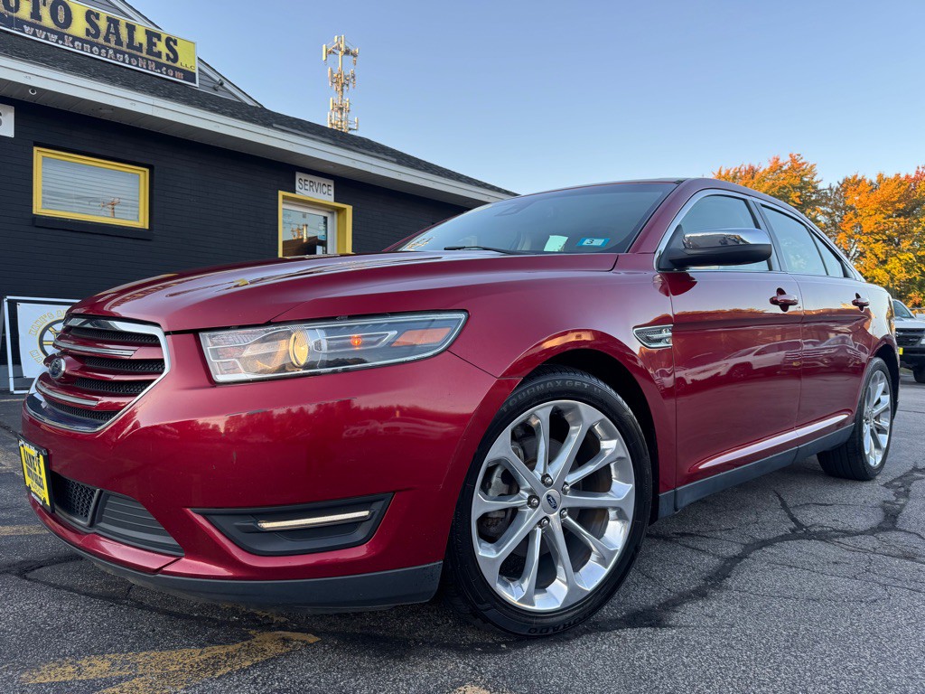 2017 Ford Taurus Image 2