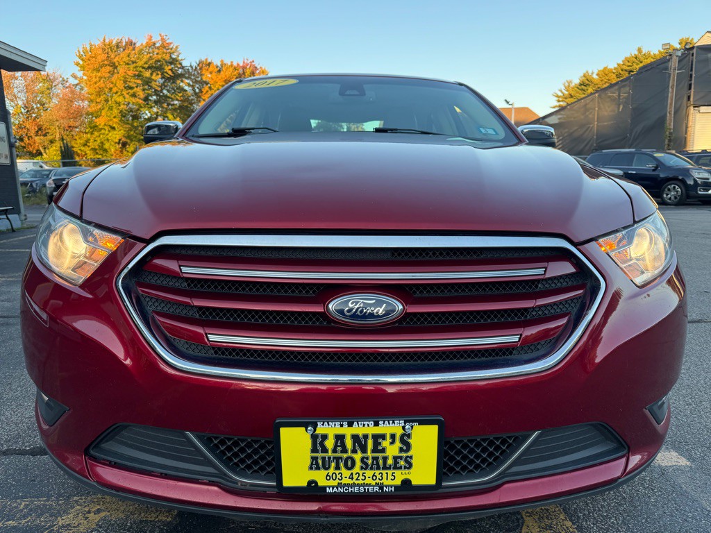 2017 Ford Taurus Image 3