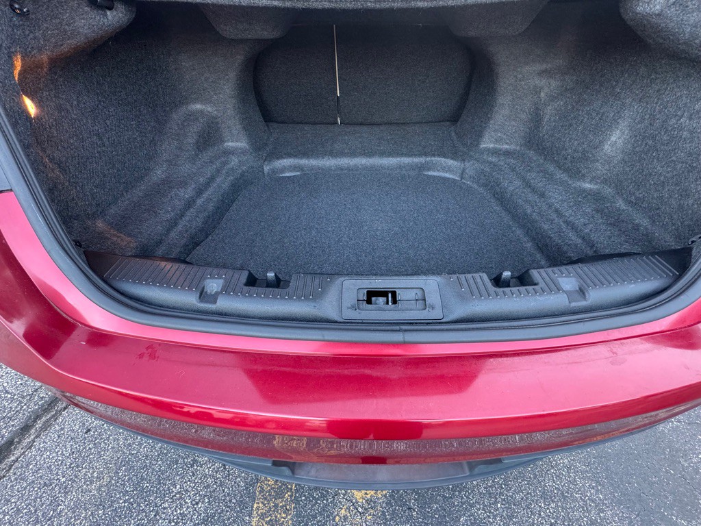 2017 Ford Taurus Image 9