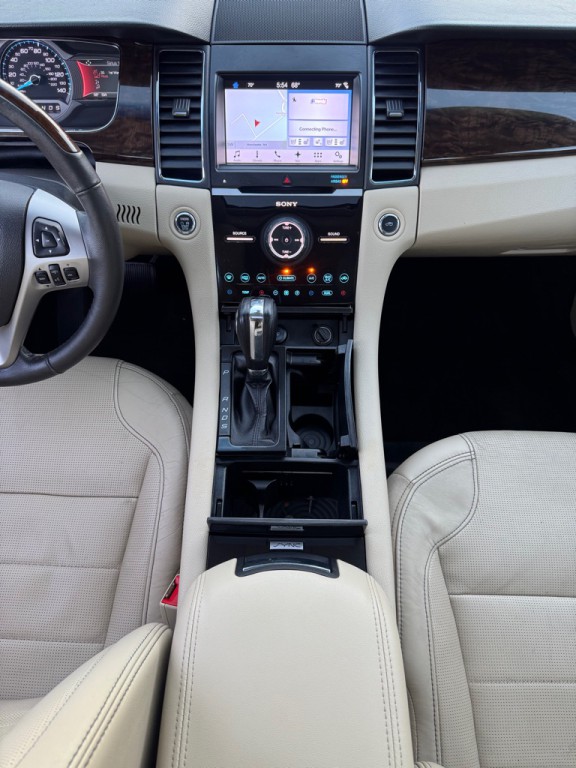 2017 Ford Taurus Image 17