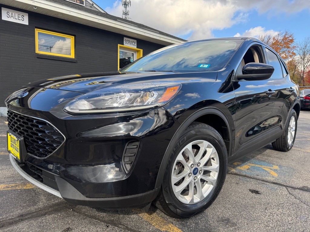 2020 Ford Escape Image 2