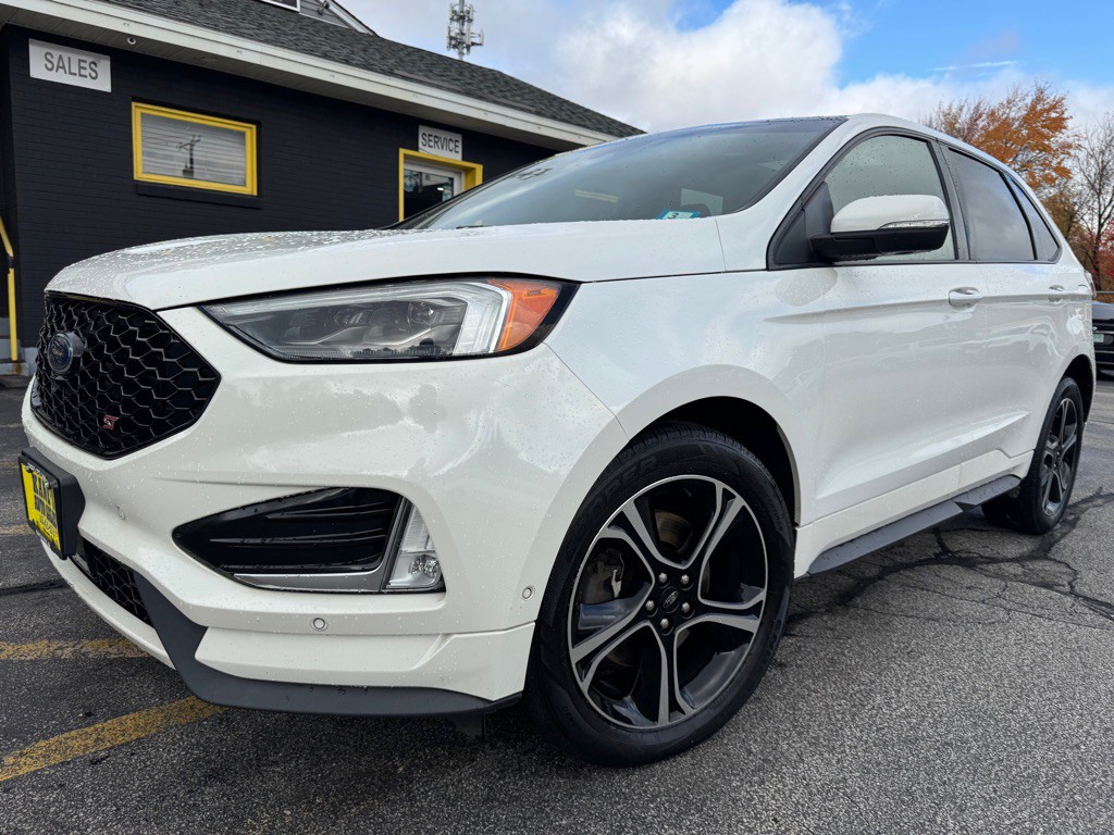 2020 Ford Edge Image 2