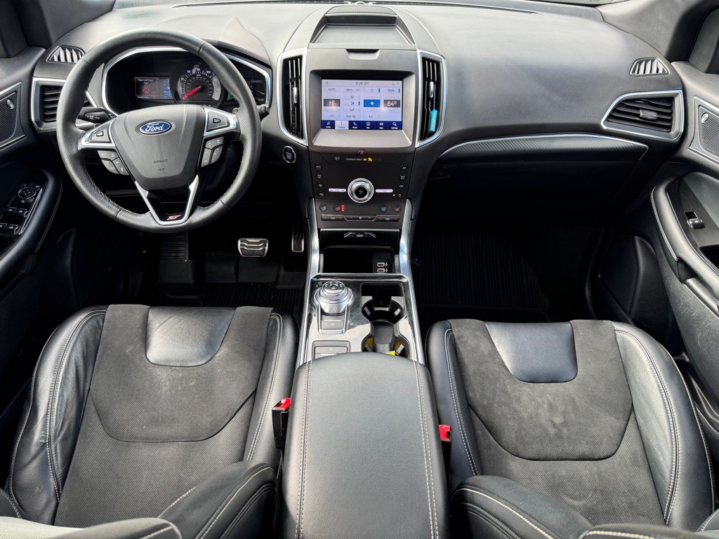 2020 Ford Edge Image 12