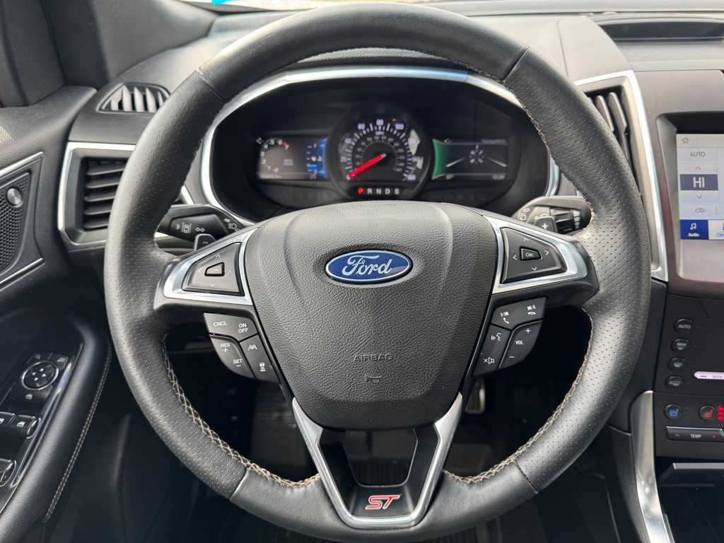 2020 Ford Edge Image 13