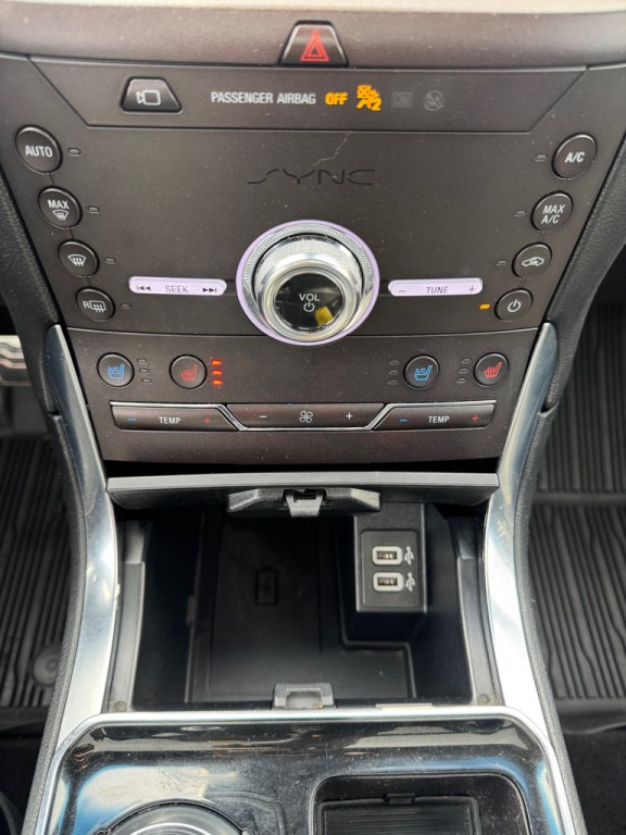 2020 Ford Edge Image 17